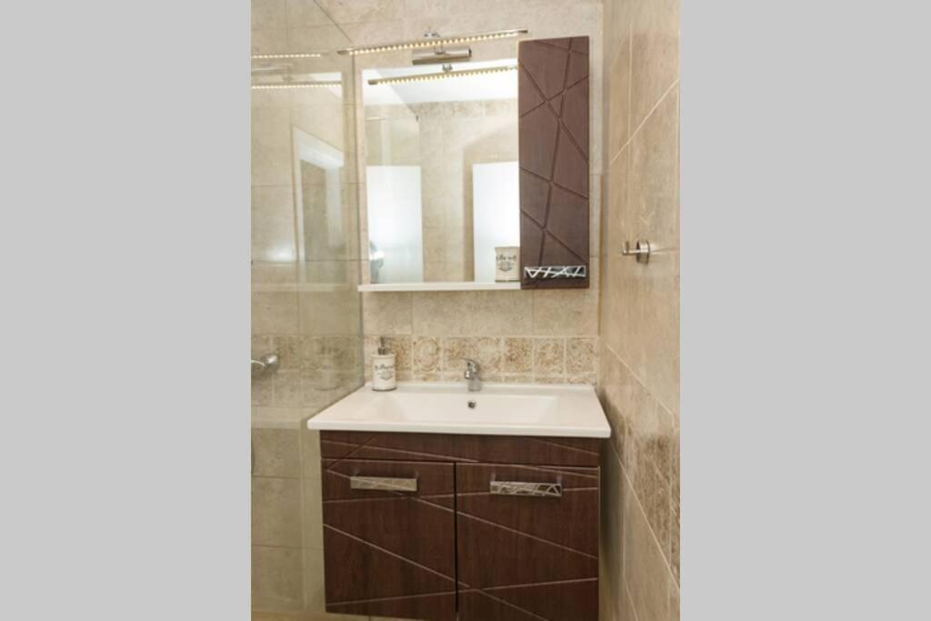 Perfect Summer Vacation Rental - One-Bedroom Flat By Flat Mаnager Topola Ngoại thất bức ảnh