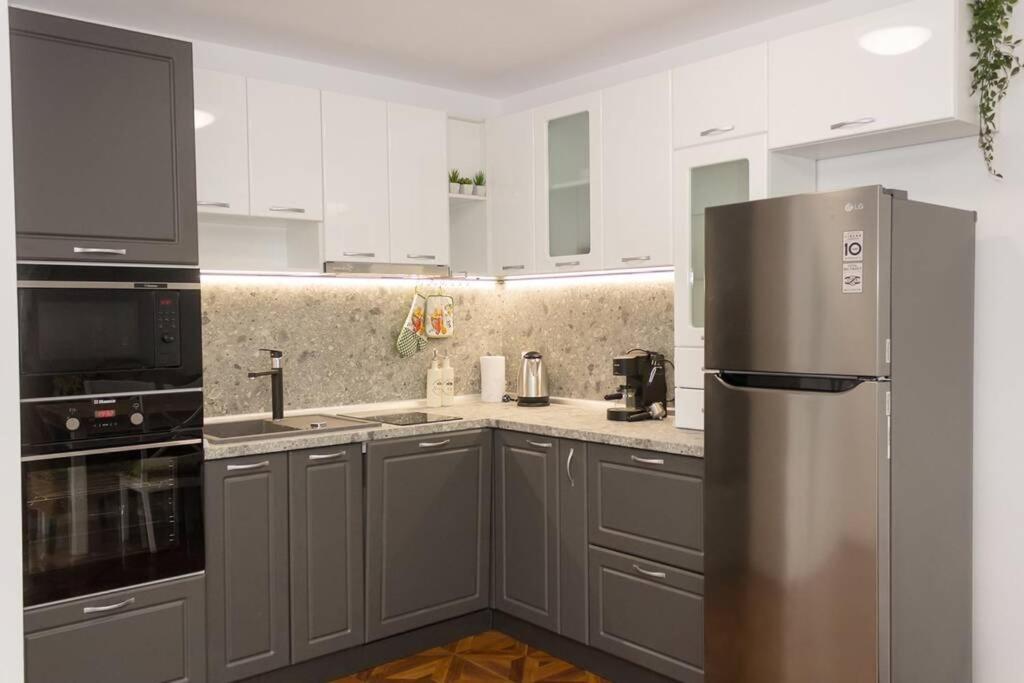 Perfect Summer Vacation Rental - One-Bedroom Flat By Flat Mаnager Topola Ngoại thất bức ảnh